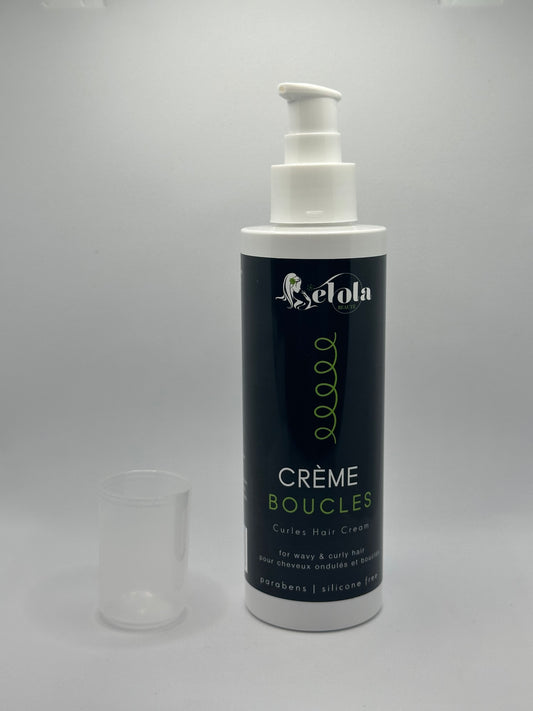 Crème hydratante et définissante pour boucles